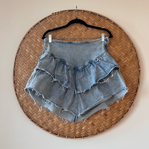 MOTHER THE RUFFLE MINI RAW EDGE DISTRESSED DENIM JEAN MINI COASTAL COWGIRL SKIRT - Picture 7 of 16